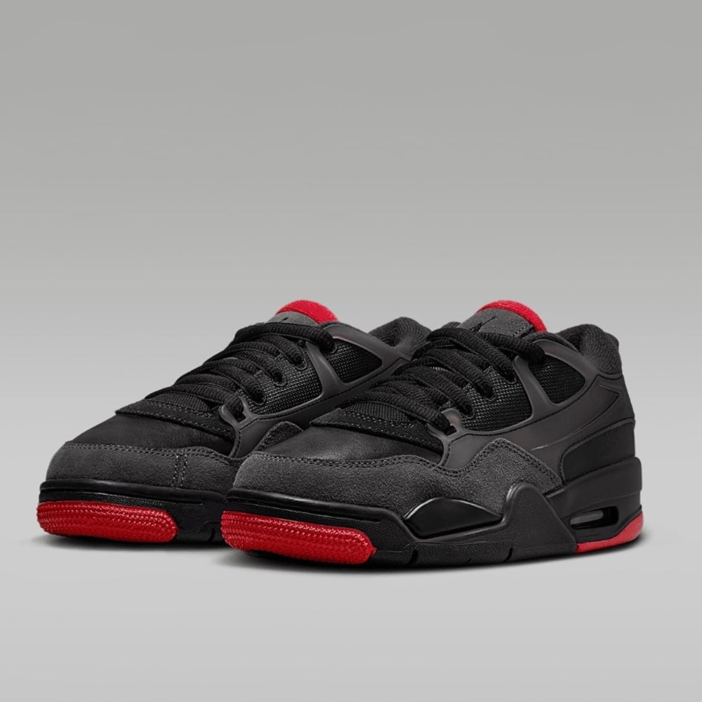 Nike Air Jordan 4RM Size 7Y